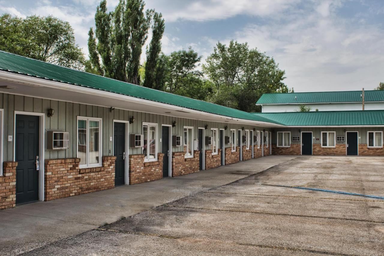 Deer Lodge Motel Sundance Dış mekan fotoğraf