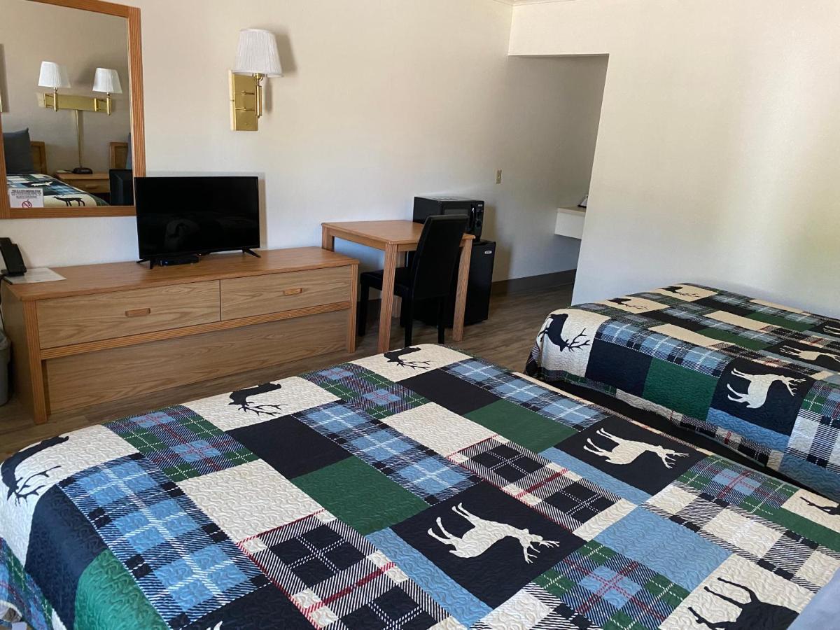 Deer Lodge Motel Sundance Dış mekan fotoğraf