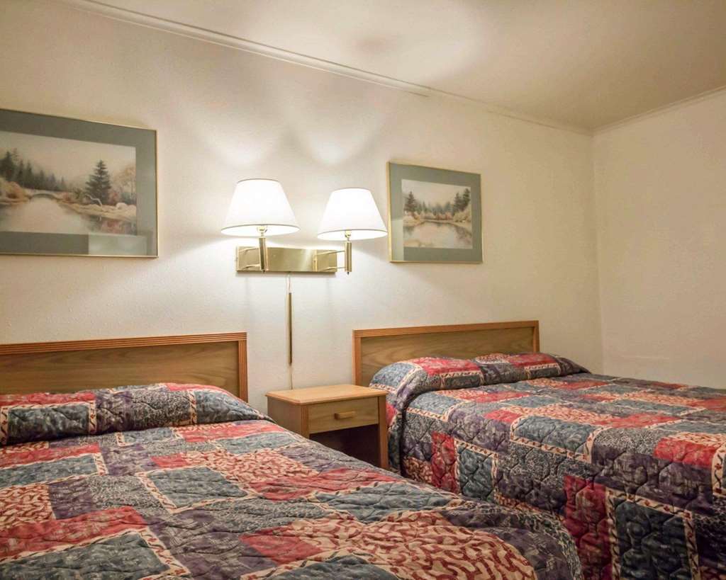 Deer Lodge Motel Sundance Oda fotoğraf